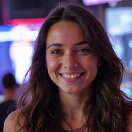 Portrait de Chloé Dubois, Community Manager